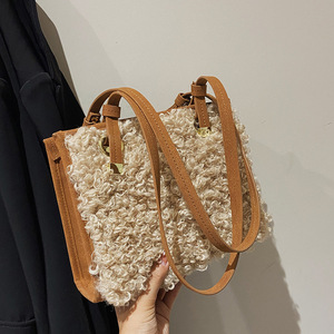 2023 pelliccia di lana di agnello soffici borse per la spesa di moda <span class=keywords><strong>Shearling</strong></span> borse da <span class=keywords><strong>donna</strong></span> in PU borse da <span class=keywords><strong>donna</strong></span> borse e borsette da <span class=keywords><strong>donna</strong></span> - Product Image 1