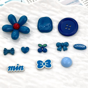 โบว์ดอกไม้สีฟ้า เครื่องประดับตกแต่ง วัสดุเรซิ่นพลาสติก สำหรับงาน DIY ตกแต่งเคสมือถือ ถุงเท้า หมวก รองเท้าแตะ ขายส่ง - Product Image 2