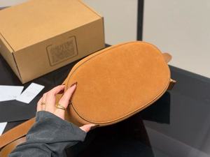 Sac fourre-tout décontracté en cuir véritable de luxe haut de gamme à motif lettres pour femme, grande capacité, imperméable, idéal pour l'été et la plage - Product Image 6