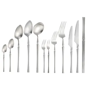 चांदी Flatware कटलरी लक्जरी 304 स्टेनलेस स्टील के बर्तन सेट दर्पण मैट Tableware सेट डिनर चाकू मिठाई कांटा चम्मच