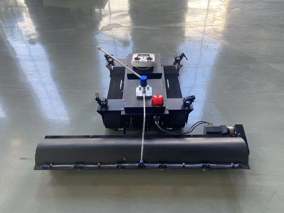 Solar Panel Cleaning Robot for Solar Farm Photovoltaic Plants Water ...