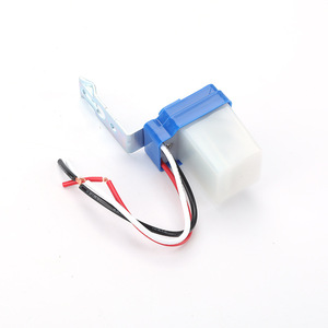Interruptor Automático con Sensor de Luz Resistente a la Lluvia SA-10, 220V 100W, Material ABS, para Iluminación de Calles - Product Image 3