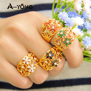 Bagues élégantes pour femmes, plaquées or 21 carats, avec fleurs tendance et zircon multicolores, cadeau idéal. - Product Image 3