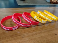 Bracelet en silicone personnalisé Febwebbing Feb-23 en gros pour événements promotionnels et cadeaux publicitaires
