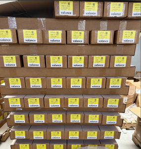 ستائر فينيسية خشبية مقلدة لاسلكية 2 بوصة، بيع مباشر من المصنع للنوافذ، ستائر من البي في سي والخشب المقلد - Product Image 5