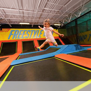 <span class=keywords><strong>Trampoline</strong></span> commercial moderne pour enfants, idéal pour le saut libre et le freestyle, fabriqué sur mesure par IDOMAZE Factory OEM. - Product Image 2