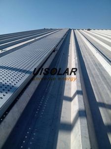 UISOLAR Passerelle de toit en acier zinc-aluminium-magnésium longue durée avec grille perforée antidérapante - Product Image 3