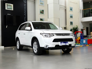 มิตซูบิชิ เอาท์แลนเดอร์ ปี 2020 เครื่องยนต์ 2.4 ลิตร ขับเคลื่อน 4 ล้อ รุ่น Luxury Edition รถ SUV ขนาดกะทัดรัด ไมล์น้อย มีจำหน่ายแล้ว - Product Image 2