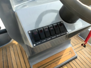 Bateau semi-rigide gonflable Orca 866 de 7,0 m en Hypalon français, <span class=keywords><strong>coque</strong></span> en V profond de 22 degrés, gris, durable et tendance, pour <span class=keywords><strong>la</strong></span> vente en Irlande - Product Image 3