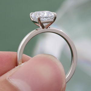 Anillo de Oro Real de 10K, 14K o 18K con Diamante de Laboratorio de Corte Radiante de 4 Quilates, Anillo de Boda, Joyería Fina Personalizada - Product Image 4