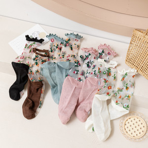 Calcetines de seda transparente hasta la pantorrilla para mujer con encaje floral - Product Image 4