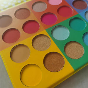 Nueva Paleta de Sombras de Ojos Profesional 2026 de 24 Colores Brillantes con Etiqueta Privada para Mujer - Product Image 3