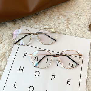 Montures de lunettes irrégulières pour femmes, fabriquées par le fabricant, monture complète, lentilles Ac, protection UV, tendance de la mode W2 1939, 2022 - Product Image 2