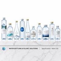 Machine de remplissage automatique d'eau pure minérale en bouteilles PET et en verre, contrôlée par un servomoteur haute vitesse, avec fonctions de rinçage, de remplissage et de bouchage.