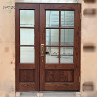 Portes d'extérieur en bois massif de style design moderne avec inserts en verre Porte d'entrée en bois finition chêne acajou