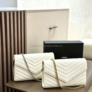 Sac à bandoulière matelassé blanc de luxe pour femme avec chaîne, design classique, sacs à bandoulière en cuir pour femme - Product Image 1