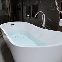 Vente en gros à bas prix de baignoire autoportante en acrylique en forme de bateau dos au mur emplacement du drain central baignoire de trempage