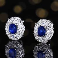 Boucles d'oreilles en saphir bleu royal de 3,26 ct, taille ovale, provenant de Madagascar, monture en or 18 carats ornée de 80 accents de saphirs blancs étincelants