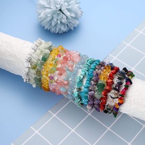 Bracciale elastico in cristallo naturale con pietra schiacciata bracciale colorato - Product Image 6