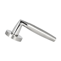 Poignée de porte ergonomique en acier inoxydable chromé, à rosace fendue et courbée, pour hôtel