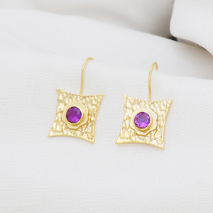 Belle boucle d'oreille améthyste plaqué or boucle d'oreille en laiton boucles d'oreilles faites à la main Designer Drops - Product Image 2