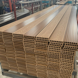 Mẫu miễn phí gỗ không thấm nước nhựa composite <span class=keywords><strong>decking</strong></span> ngoài trời boong vật liệu gỗ hạt gỗ tếch hồ bơi 3D nổi WPC sàn - Product Image 4