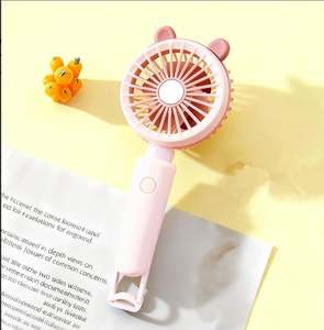 Nuevo Ventilador de Mano con Orejas de Oso, Gato, Conejo y Ciervo, con Gancho y Luz - Product Image 1