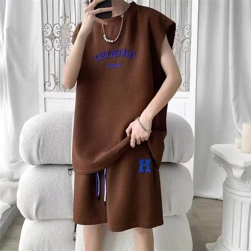 สีน้ำตาล