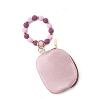 Dompet Koin Mini Setengah Bulan Warna Solid Bahan Kulit PU dengan Ritsleting, Gantungan Kunci Gelang Manik-Manik Silikon, Dompet Kartu Wanita