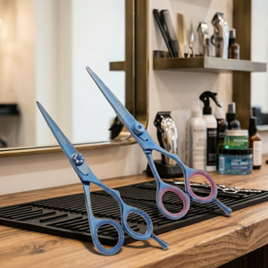 Herramienta de Belleza Profesional, Tijeras de Corte de Pelo de Acero Inoxidable 420 con Logotipo Personalizado, Recubrimiento de Color Titanio, Económicas - Product Image 1