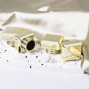 Özelleştirilmiş üretici altın gravür 15Mm çinko alaşım hayvan kafa şekli parfüm kapakları kapaklar