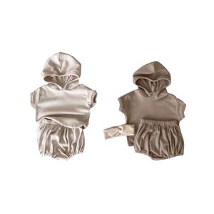 Ensembles de Vêtements Bébé de Haute Qualité pour Enfants et Tout-Petits : T-shirt Extensible en Tissu Gaufré et Short Assorti avec Chapeau et Poche - Product Image 1