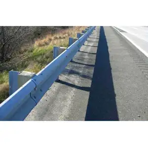 Il guardrail dell'autostrada ha usato la barriera della strada in acciaio trave guard-rail/trave d'acciaio ha galvanizzato il req della strada principale della barriera