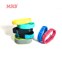Bracelets NFC personnalisés en silicone pour événements sportifs, ajustables, avec impression sur mesure pour matchs de football