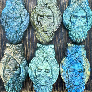 Piccole <span class=keywords><strong>pietre</strong></span> curative fatte a mano naturali appariscenti Labradorite gufo teschi intagli modello <span class=keywords><strong>di</strong></span> cristallo inciso all'ingrosso - Product Image 6