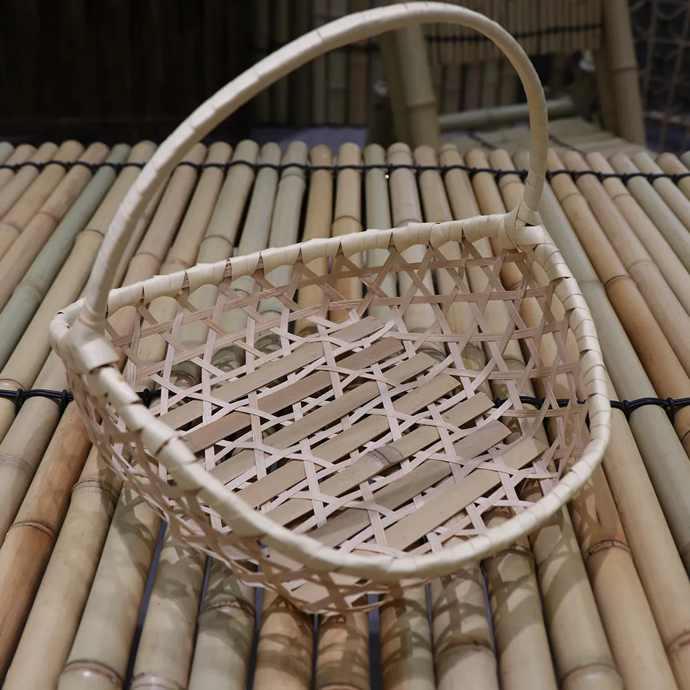 竹バスケット織り自然不規則形状中空装飾卸売