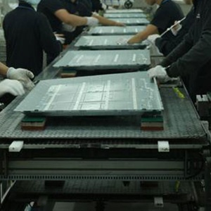 Televisor Inteligente 4K UHD LED 3D de 70 Pulgadas - Product Image 6