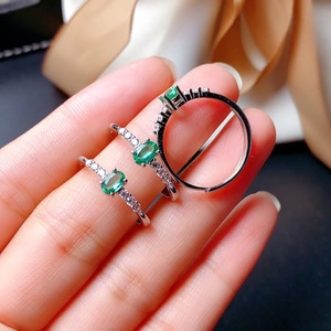 Anillos de Joyería Estrella de Esmeralda Natural con Corte Ovalado de 3x5 mm en Plata Esterlina 925, Anillo de Eternidad a la Moda y a Buen Precio - Product Image 3