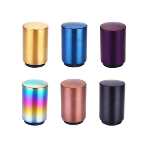 Cadeaux promotionnels Ouvre-bouteille de bière coloré automatique en acier inoxydable personnalisable - Product Image 2