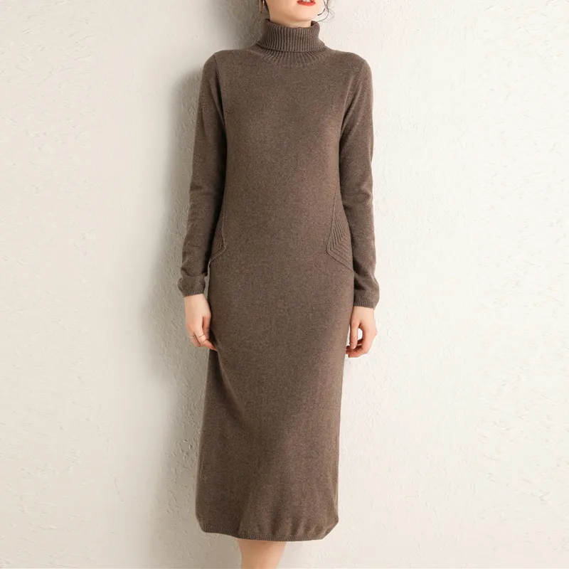 Свитер-платье средней длины с воротником-хомутом из 100% чистого кашемира
