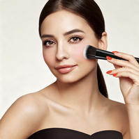 Pinceau de maquillage professionnel à manche en bois, poils synthétiques noirs et denses, pour blush, contour et highlighter, pour le visage et les joues.