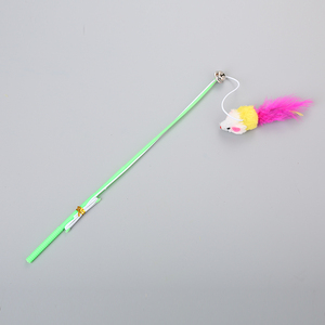 Juguete Interactivo para Gatos, Varita con Plumas y Campana, Ecológico, Divertido, de Color Aleatorio, Material de Plástico y Poliéster - Product Image 2