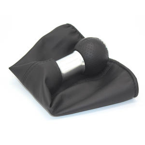 Funda de Cuero para Palanca de Cambios Manual de Volkswagen Golf, Diseño Ergonómico, 5 y 6 Velocidades - Product Image 1