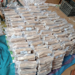 Juguetes para masticar café de madera Natural Vietnam hecho a mano artesanía de larga duración para mascotas juguetes para mascar café de madera Natural suministro de exportación - Product Image 1