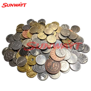 เครื่องจำหน่ายสินค้าอัตโนมัติแบบใช้เหรียญพร้อมโลโก้สั่งทำขายส่ง เหรียญเกมอาร์เคดแบบกำหนดเอง เหรียญโลหะสีเงินทองเหลือง - Product Image 2