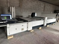 Ağır Hizmet Tipi Servo Sürücülü Çok Katmanlı Deri Kumaş Kesme Makinesi Kalıp Gerektirmeyen Kompozit Kumaş Araba İçi Döşeme Kesme Makinesi