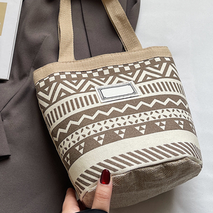 Bolsa de lona nueva de gran capacidad para mujer, estilo étnico estampado - Product Image 4