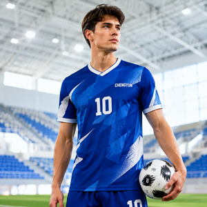 <span class=keywords><strong>Maillot</strong></span> <span class=keywords><strong>de</strong></span> football personnalisé à col en V avec design graphique haute définition pour les ligues universitaires - Product Image 1