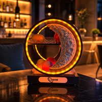 Support de présentation lumineux élégant LiqVis en forme de croissant de lune avec halo circulaire, plateaux transparents, support à fruits LED pour bar, lounge, boîte de nuit