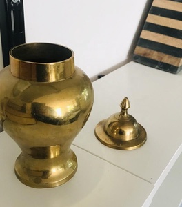 โบราณมือทองเหลืองปอนด์โลหะ Urn คุณภาพสูงทําด้วยมือการออกแบบใหม่อินเทรนด์แฟนซีล่าสุดสไตล์ใหม่เถ้าโลหะสัญญา - Product Image 1